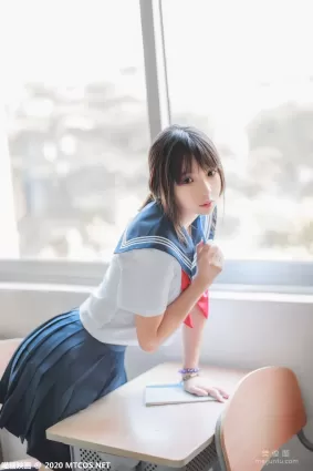 [喵糖映画] VOL.340 同桌的水手服 写真套图