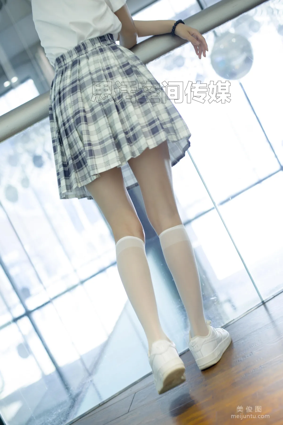 [思话SiHua] SH127 诗韵 - 商场里的JK女孩