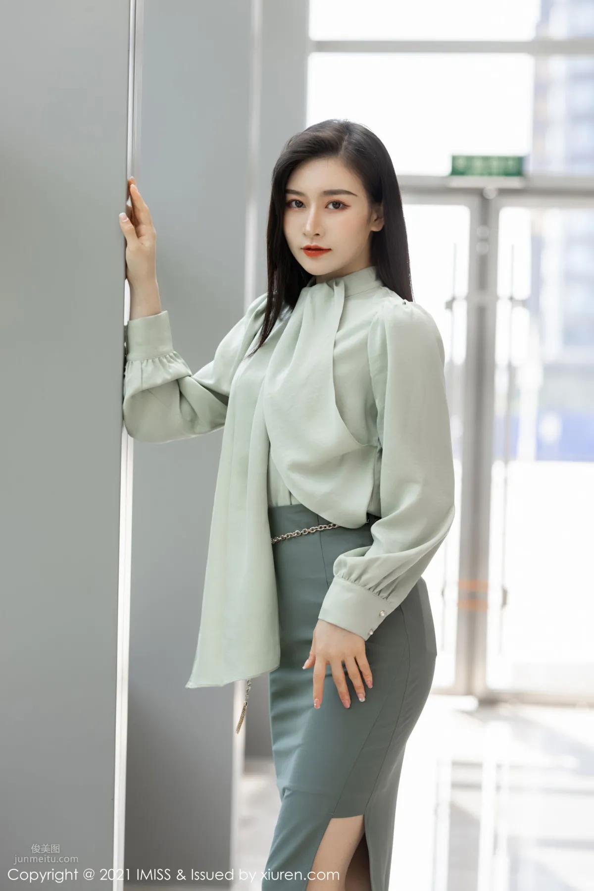 气质美女Vanessa 洁白如玉袅袅动人