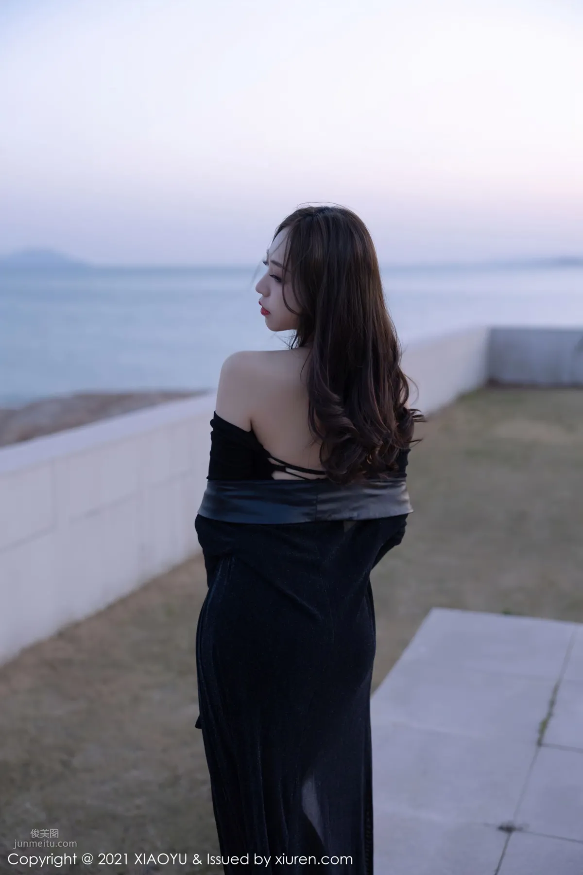 冷艳女神郑颖姗 魅惑的黑色服饰