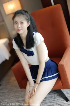 新人模特一颗甜蛋黄 JK制服系列很搭配