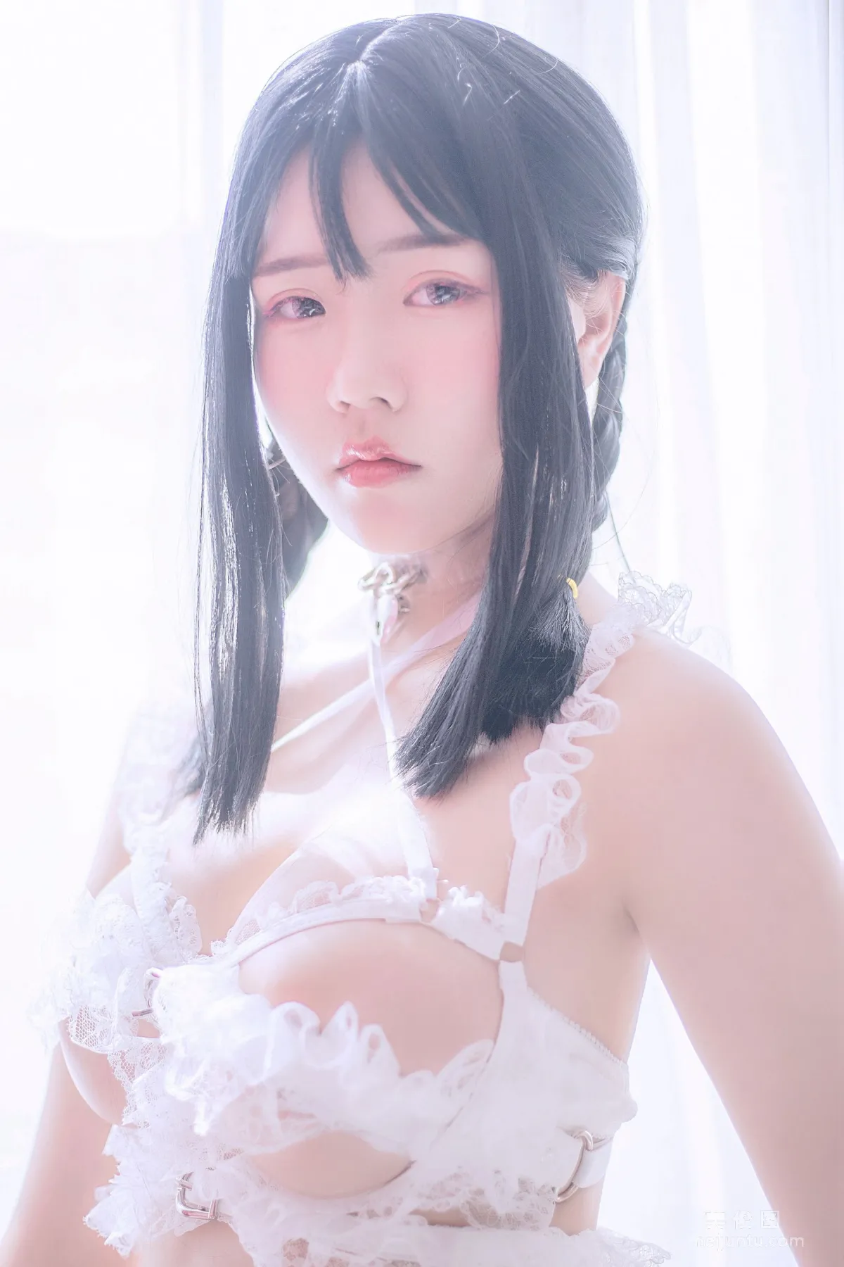 [网红COSER写真] 微博妹子 汐 - 束缚 套图