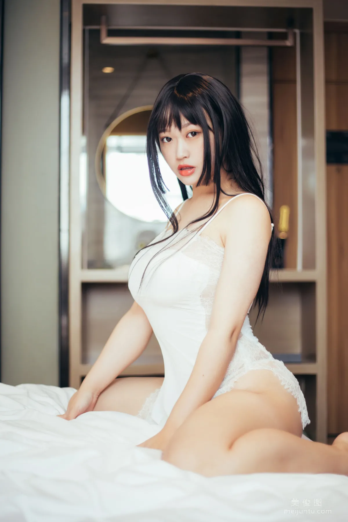 [网红COSER写真] 维他奶泽 - 睡衣湿身