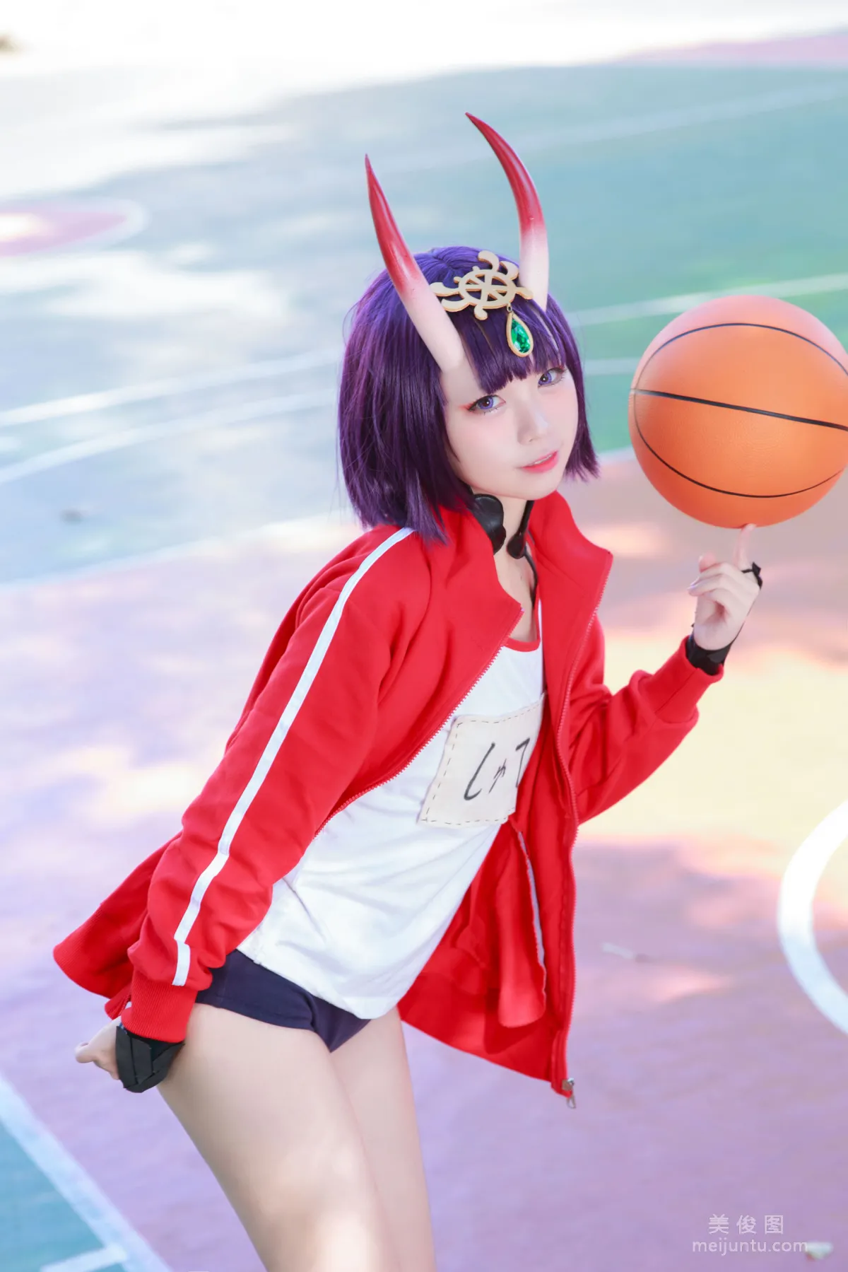 [网红COSER写真] 动漫博主G44不会受伤 - 酒吞体操服 写真套图