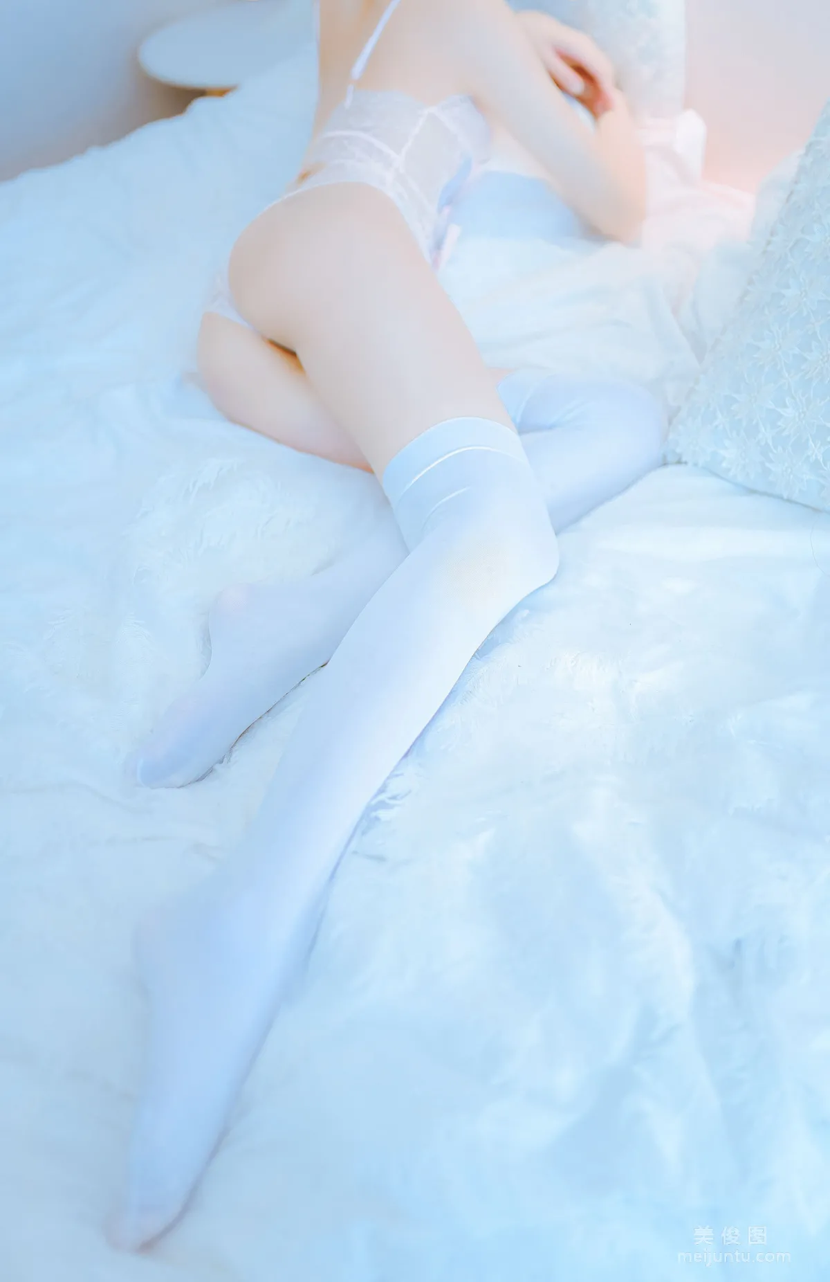 [网红COSER写真] 动漫博主阮邑_Fairy - 大象 粉色 套图