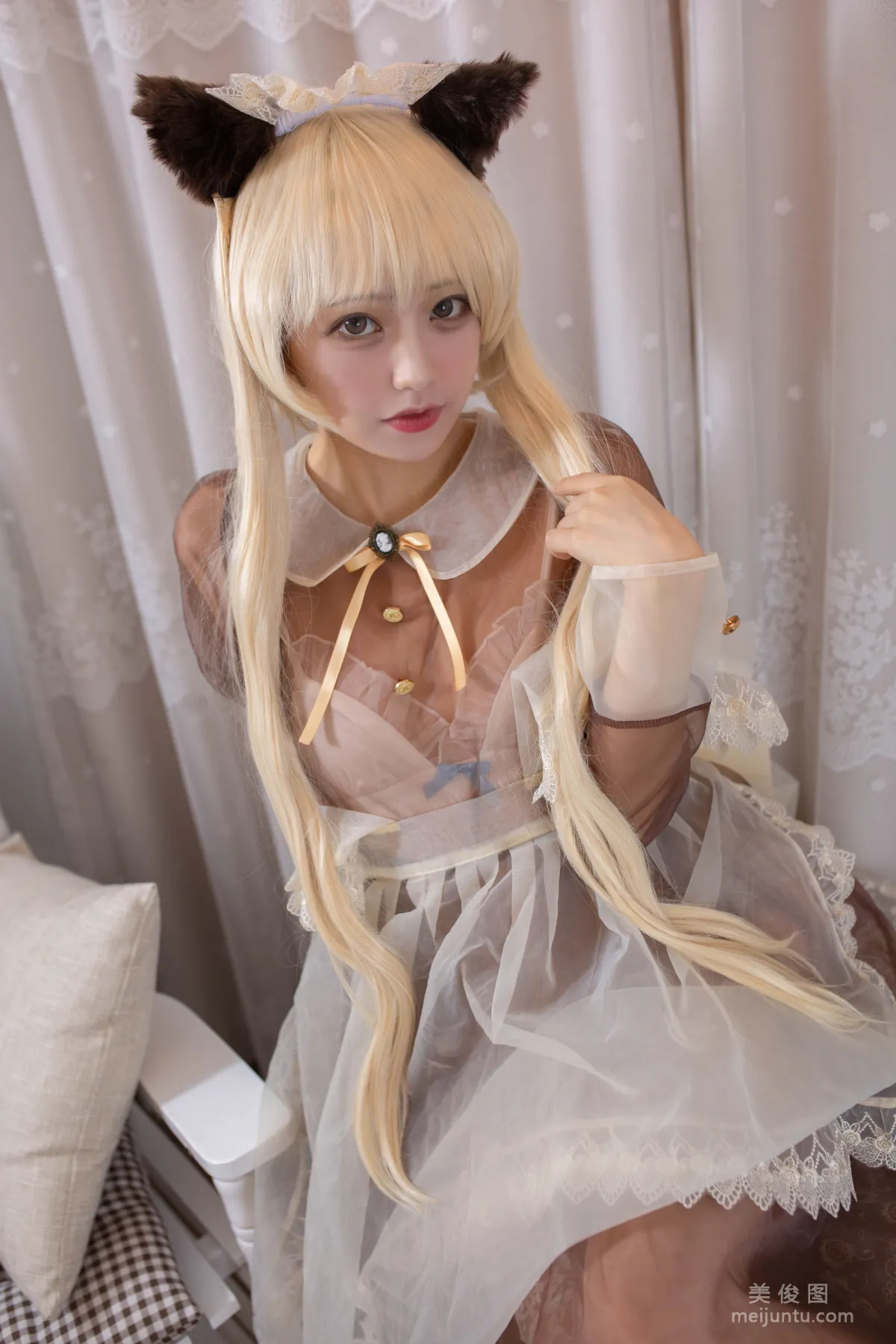 [网红COSER写真] 福利姬嘎潼 - 透明女仆 套图