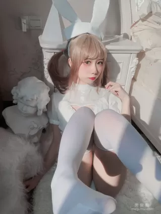 动漫博主果咩酱w - 兔兔护士 套图