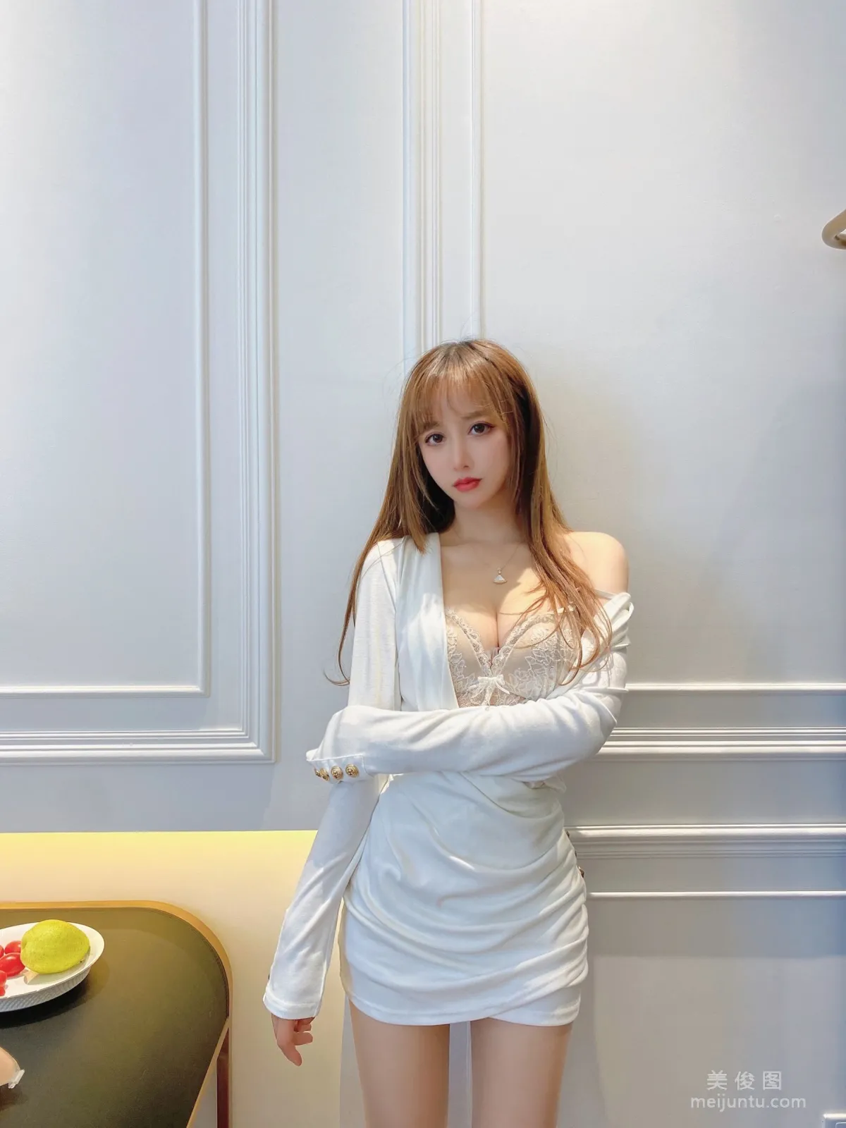 [COS福利] 米线线sama - 肉丝袜美腿 写真套图