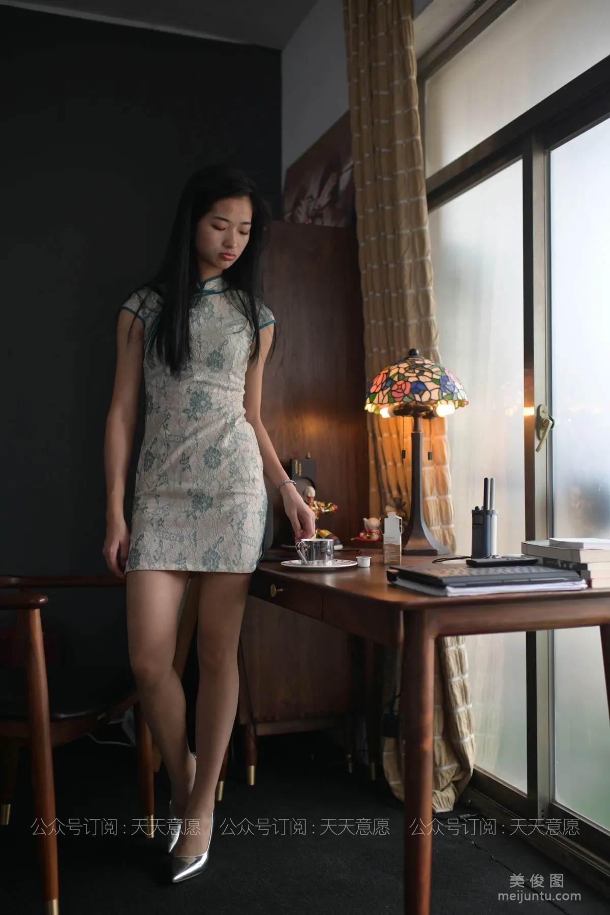 [IESS] 丝享家788： 宁宁《爱看书的旗袍美女》