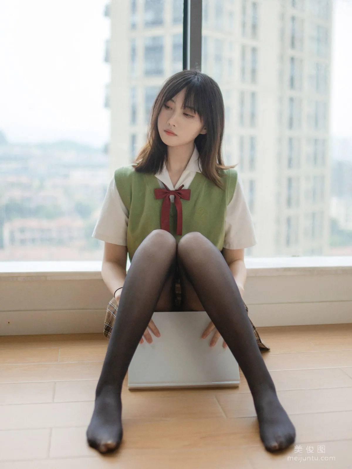 [COS福利] 次元少女念雪ww - 等你下课 写真套图