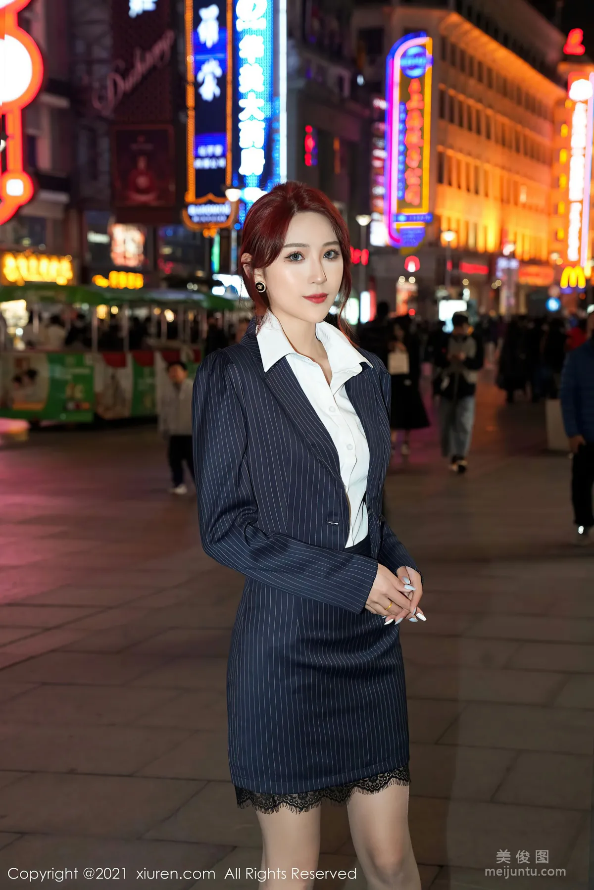 [秀人XiuRen] No.3286 周慕汐baby - 经典职场职业OL制服