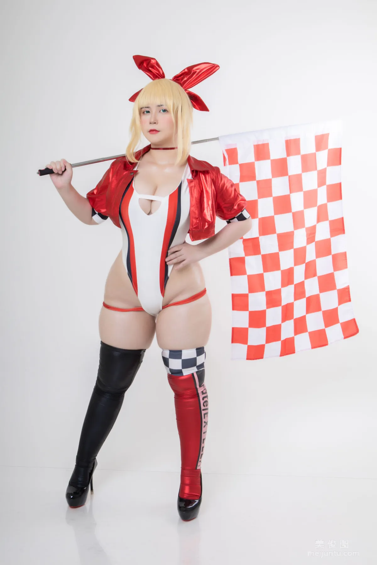 [COS福利] Uy Uy - Nero Racing 写真套图
