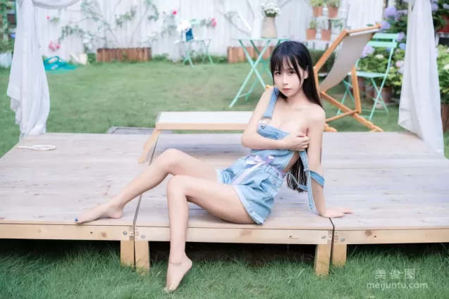 [COS福利] 萌芽儿o0 - 西瓜与夏天 写真套图
