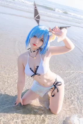 [COS福利] Messie Huang - Gascogne swimsuit 写真套图