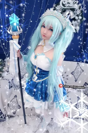 Coser小姐姐Potato Godzilla - Snow Miku