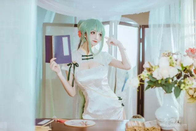 Coser衣衣 - 初音韶华 写真套图