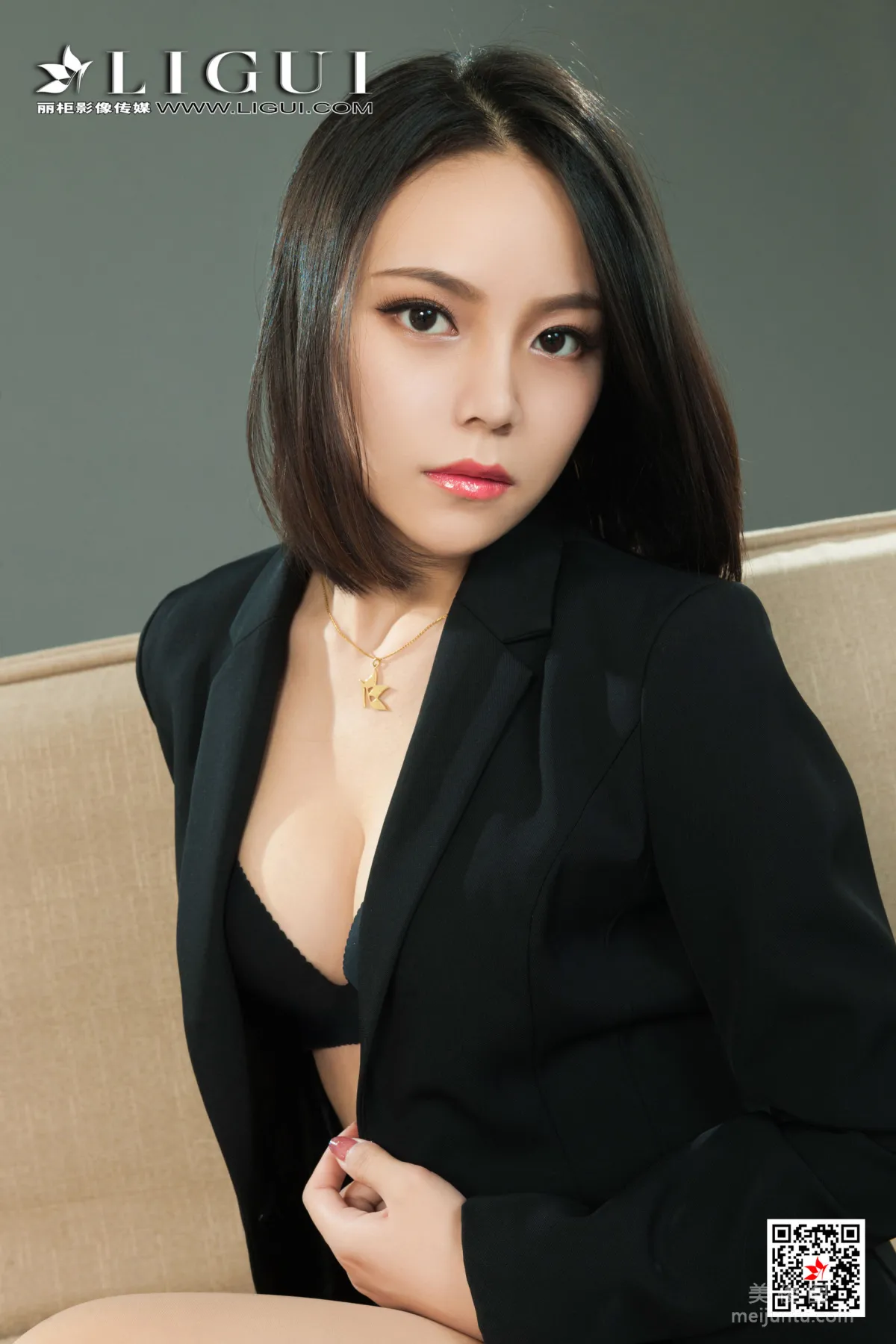 [丽柜Ligui] 网络丽人 Model 清宛 《职场新秀》