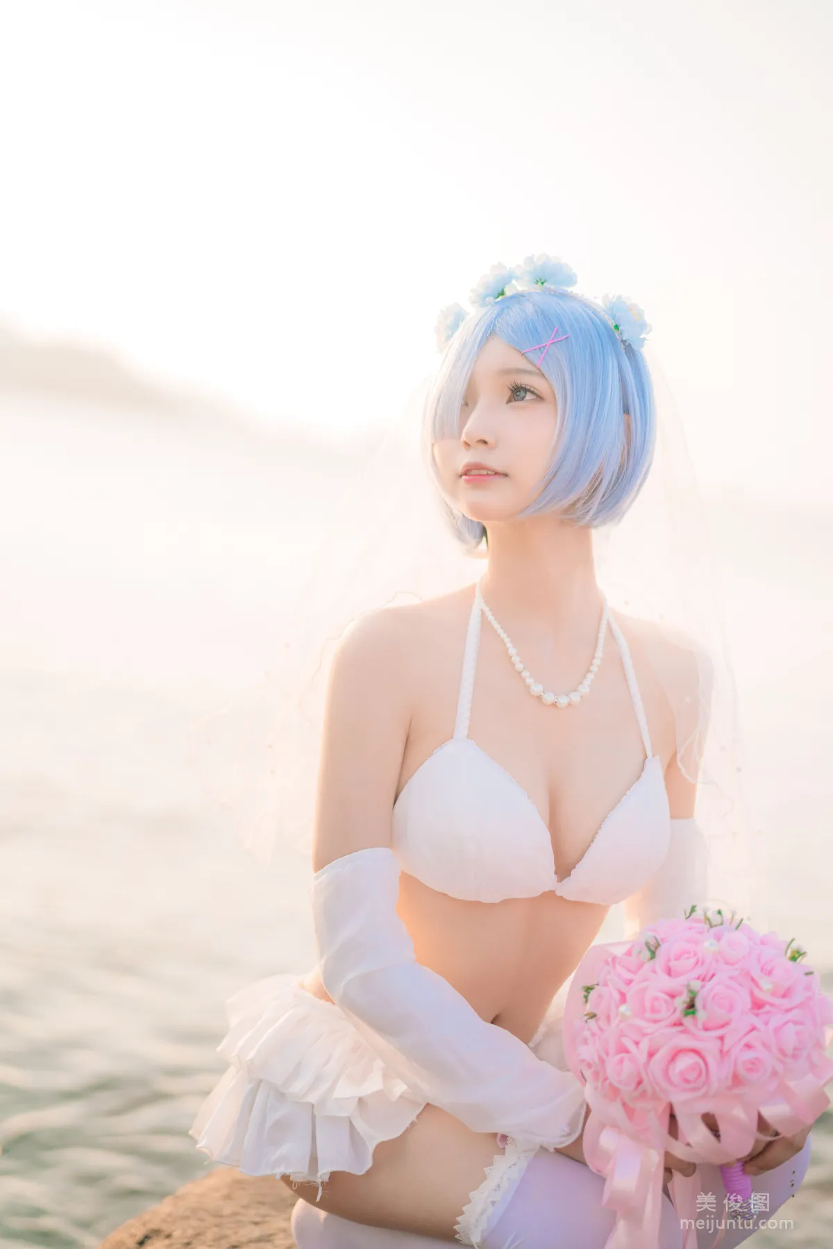 [COS福利] 橙子喵 - 蕾姆海边婚纱花嫁