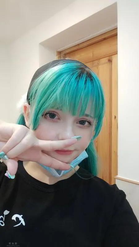 日本餐厅出现初音真人！俄罗斯正妹《Saya Scarlet》飘洋过海追梦！