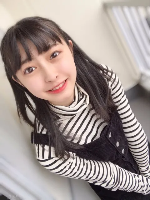 透明感偶像《竹内月音》白皙肌肤展现青春芬芳！