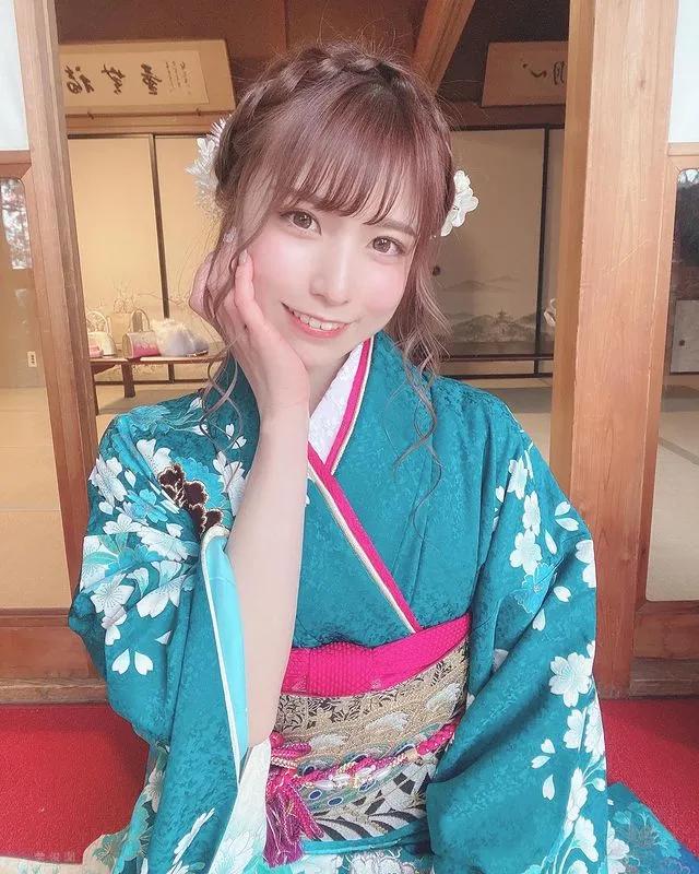和服下藏着大秘密！网红正妹《纱爱》散发浓郁日式奶香！