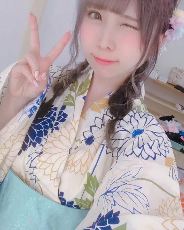 和服下藏着大秘密！网红正妹《纱爱》散发浓郁日式奶香！