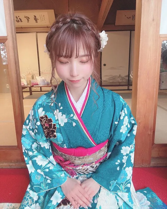 和服下藏着大秘密！网红正妹《纱爱》散发浓郁日式奶香！