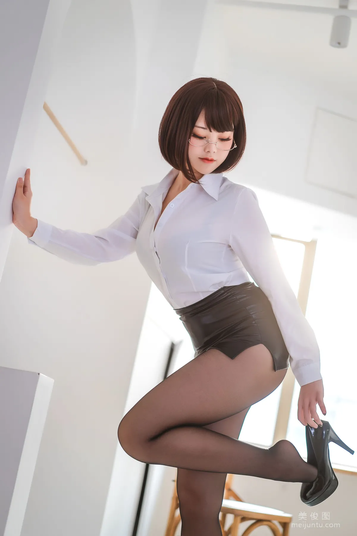 萌系小姐姐蜜汁猫裘 - 醉OL 写真套图