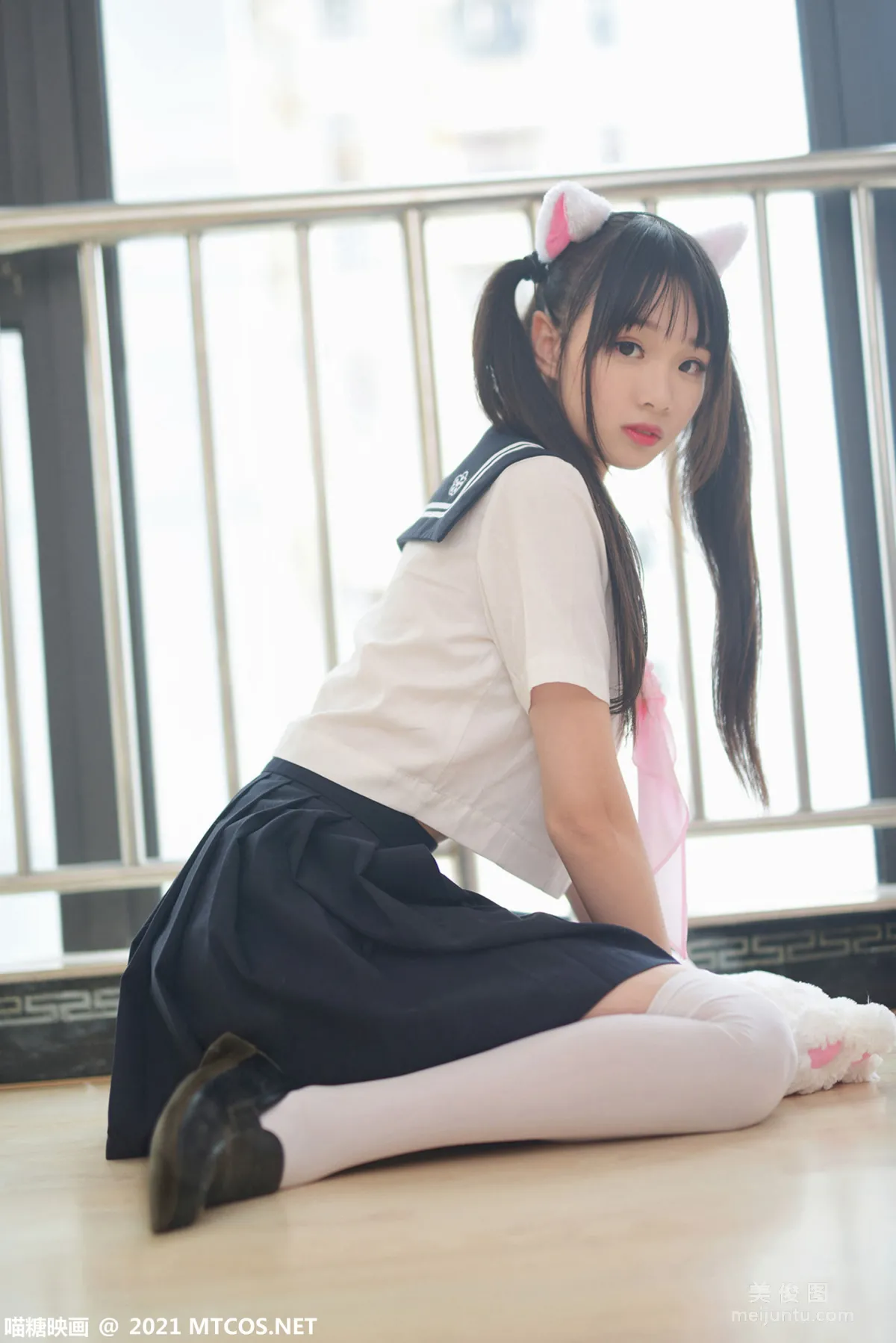 [喵糖映画] VOL.402 JK学妹 写真套图