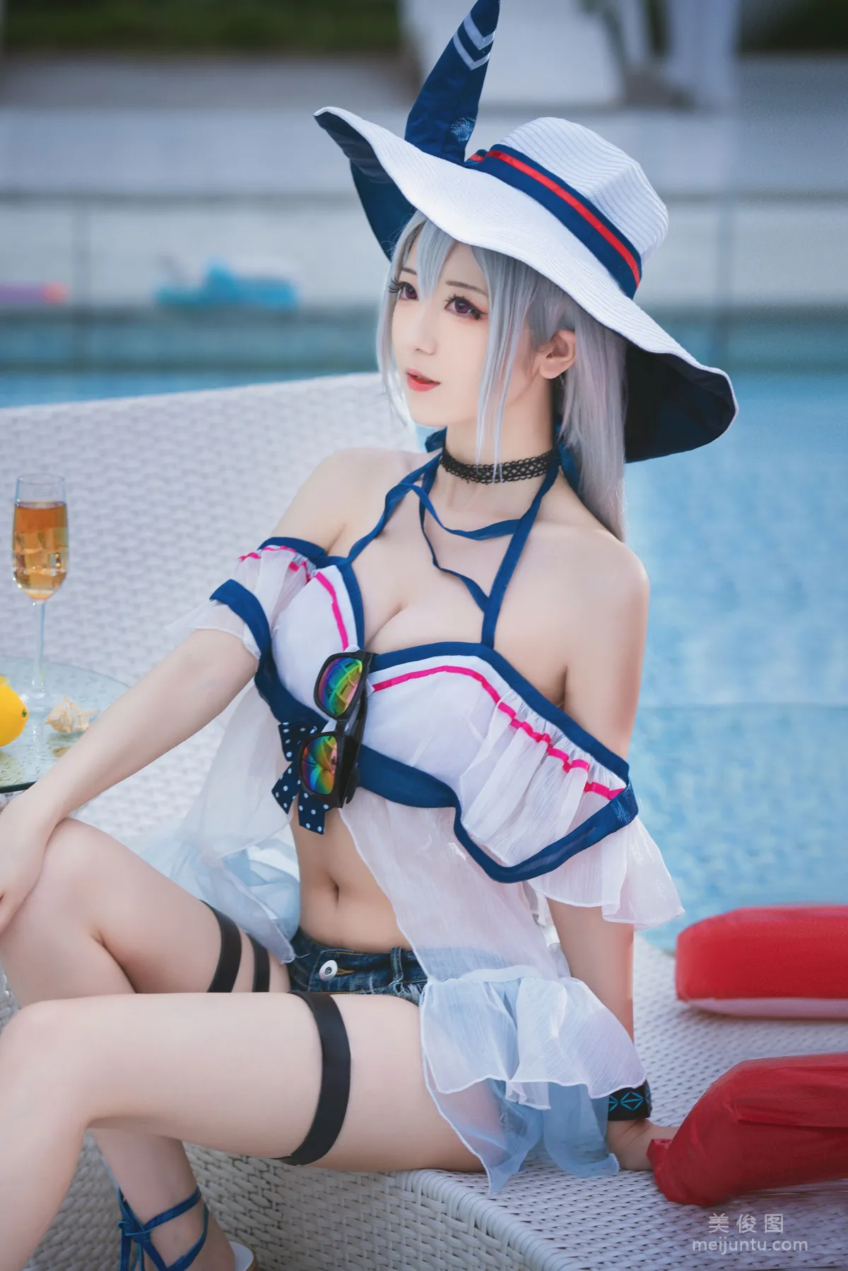 小姐姐弥音音ww - 明日方舟 斯卡蒂泳装 写真套图