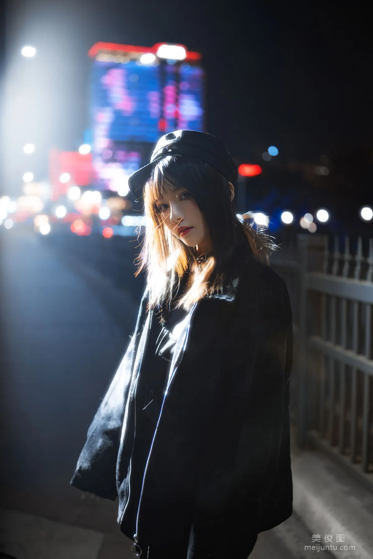 [COS福利] 桜桃喵 - VV