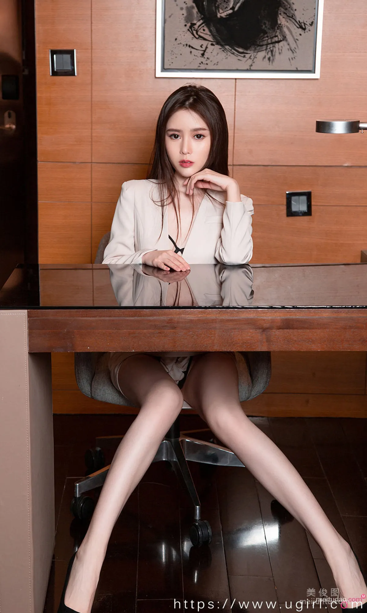 [尤果圈爱尤物Ugirls] No.2056 吴雪瑶 - 职业诱惑