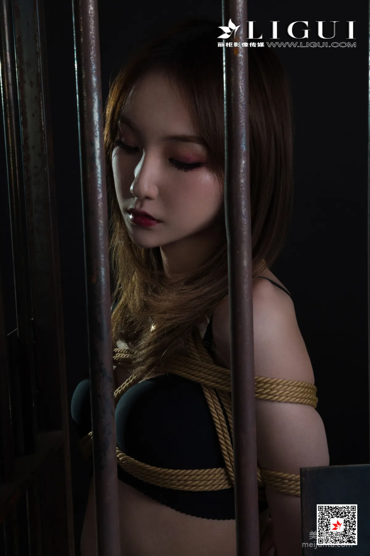 [丽柜Ligui] 蕊蕊 《私人定制-笼中的花蕊》 套图