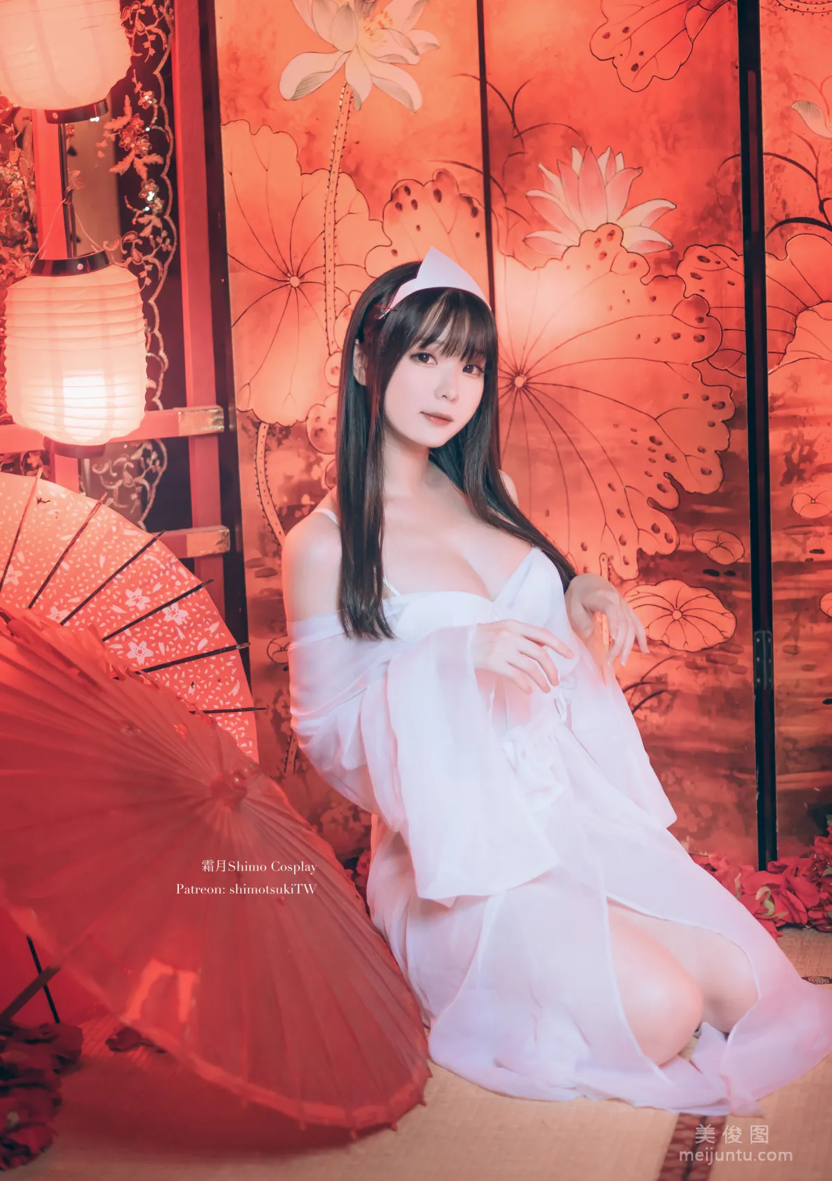 微博妹纸霜月shimo - 万圣 写真套图