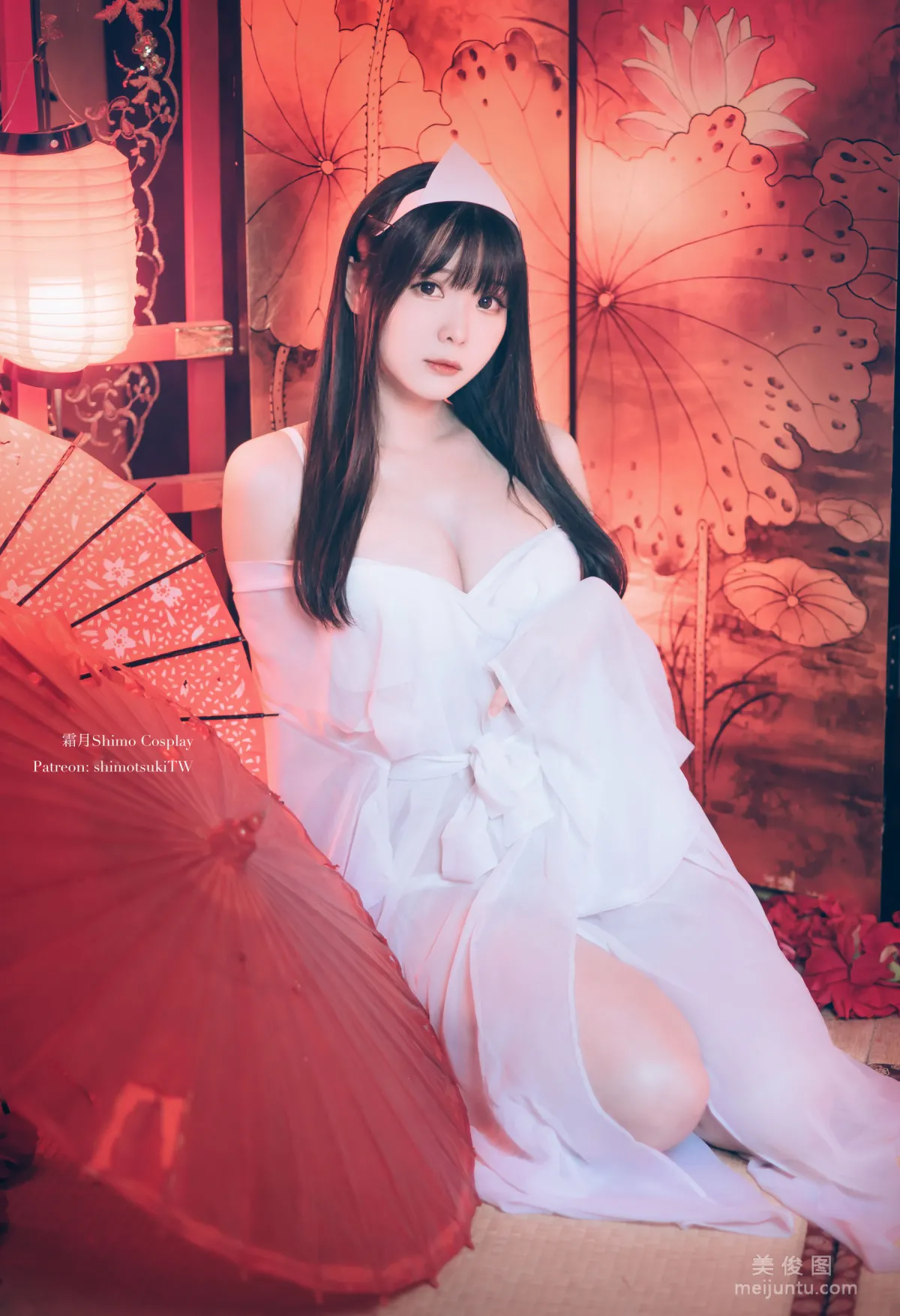 微博妹纸霜月shimo - 万圣 写真套图
