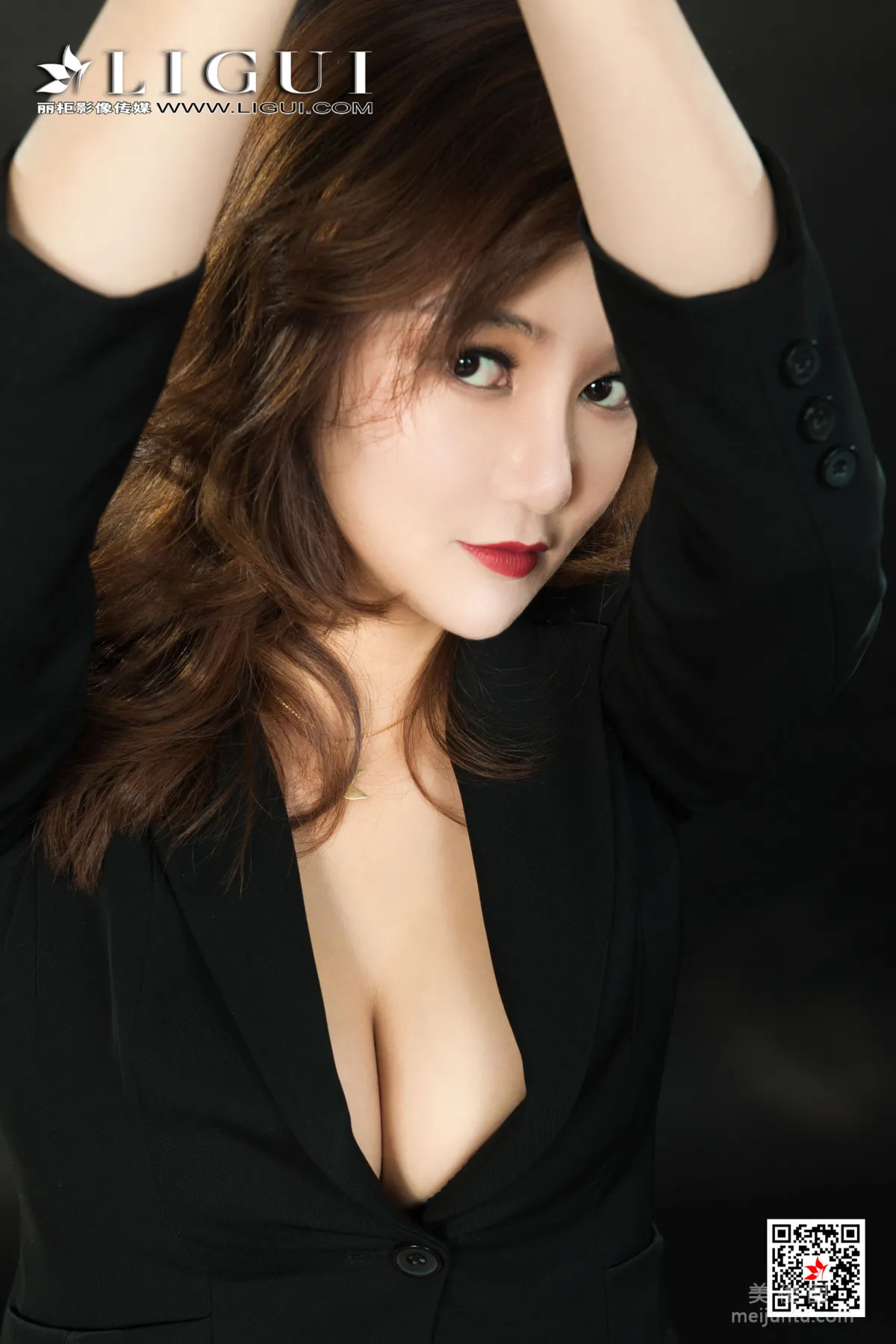 [丽柜Ligui] 文芮 《Boss 情虐》 丝袜写真