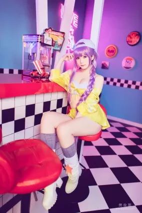 微博妹纸霜月shimo - BB泳装 写真套图