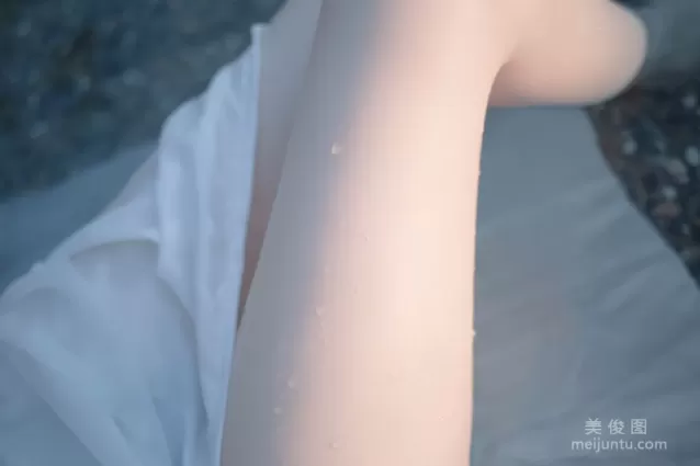 国外美女SayaTheFox - 海滩随拍