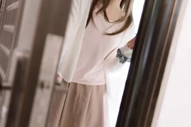 萌妹子眼酱大魔王w - 人妻丝袜红茶 写真套图
