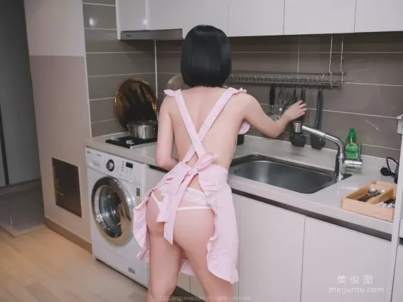 [ARTGRAVIA] VOL.223 Jangjoo - 性感厨娘