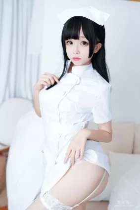 [COS福利] 日奈娇 - 纯白护士
