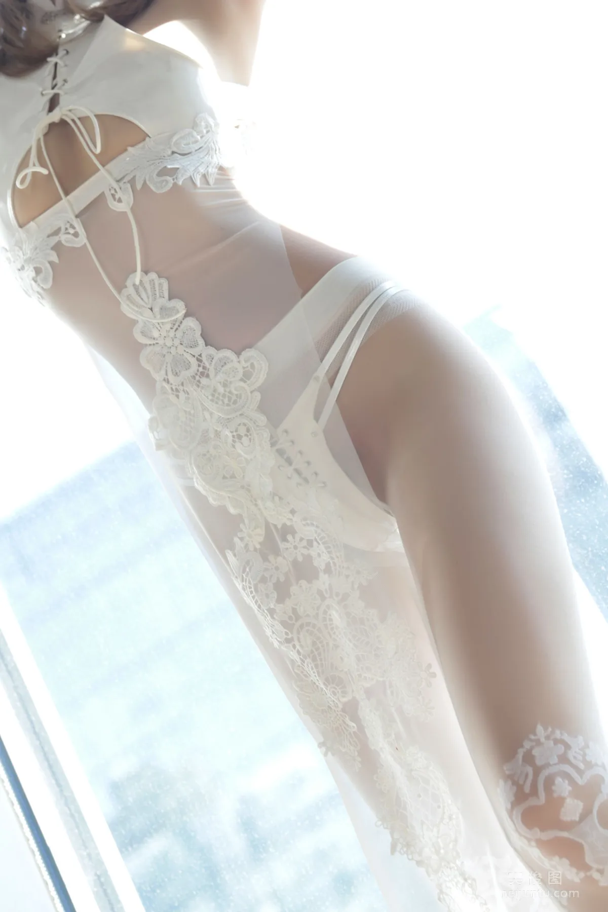 斗鱼主播小女巫露娜 - 白色恋人 写真套图