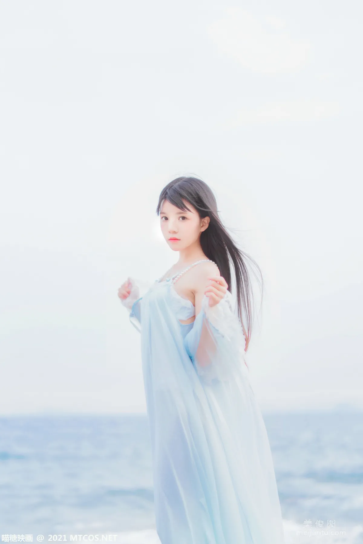 [喵糖映画] VOL.380 海边长裙 写真套图