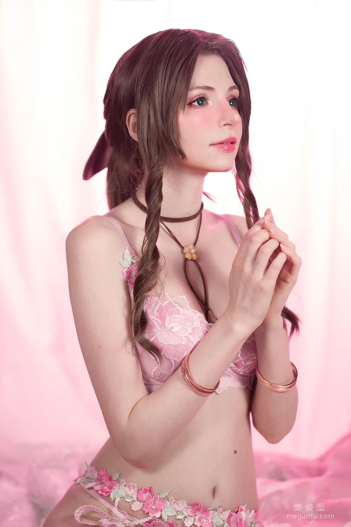 [网红COSER] Peach milky - Aerith Lingerie