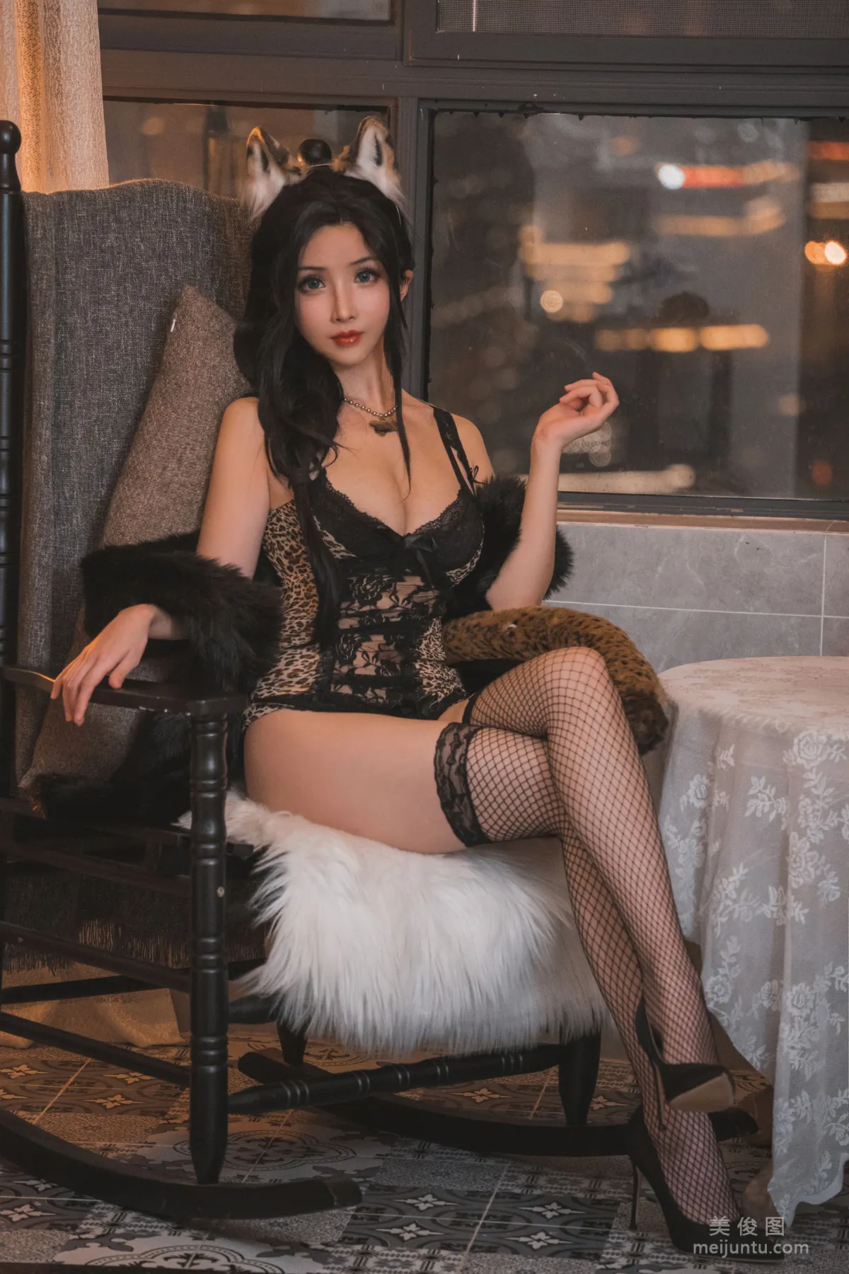[COS写真] rioko凉凉子 - 豹子女士的秘密约会