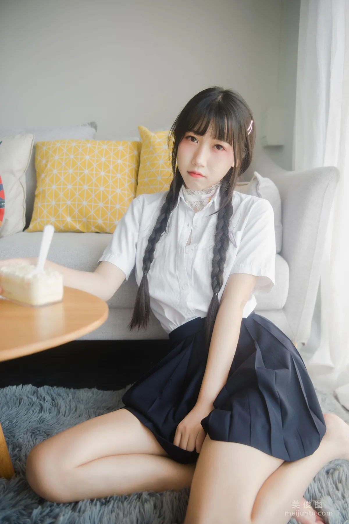 [网红COSER] 微博人气Coser不呆猫 - 奶油少女