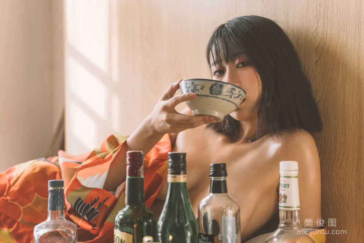 [COS福利] 萌妹奈汐酱nice - 消愁