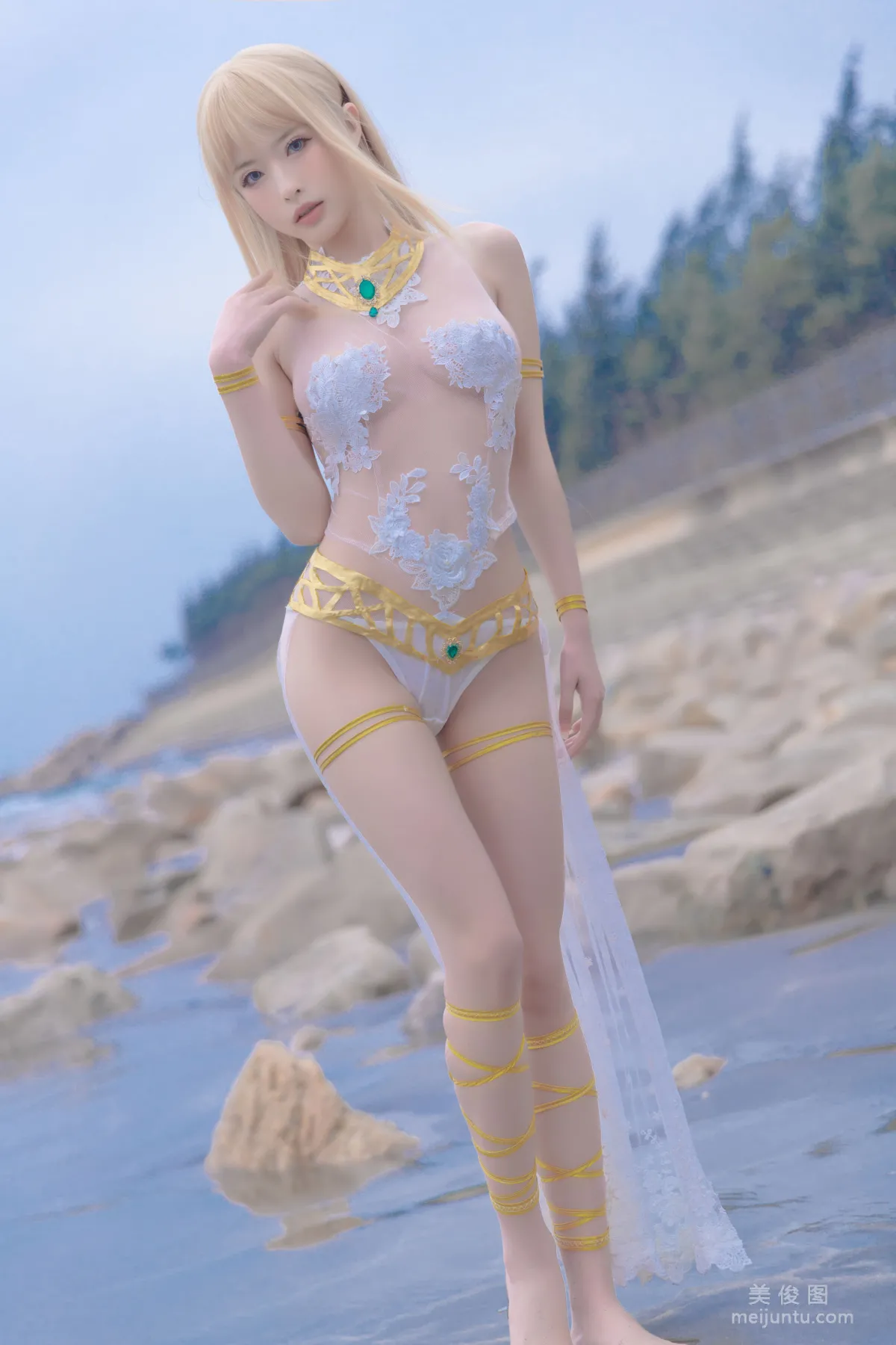 [网红COSER] 尤物清水由乃 - 玛丽萝丝白色泳衣