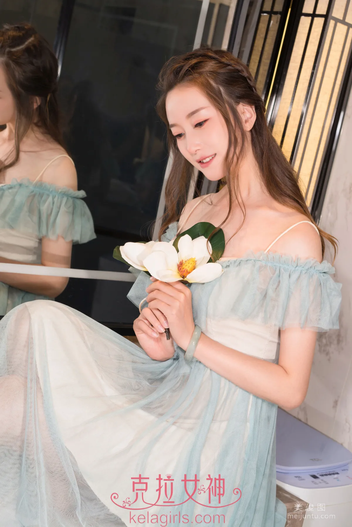 [克拉女神Kelagirls] 杨暖 《拈花一笑》 写真集