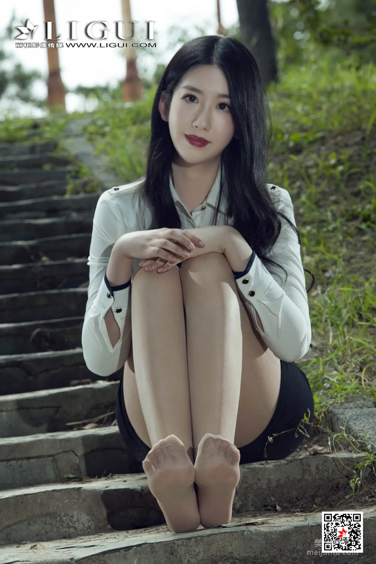 Model 费洛《极品丝袜美腿》 [丽柜Ligui] 写真集